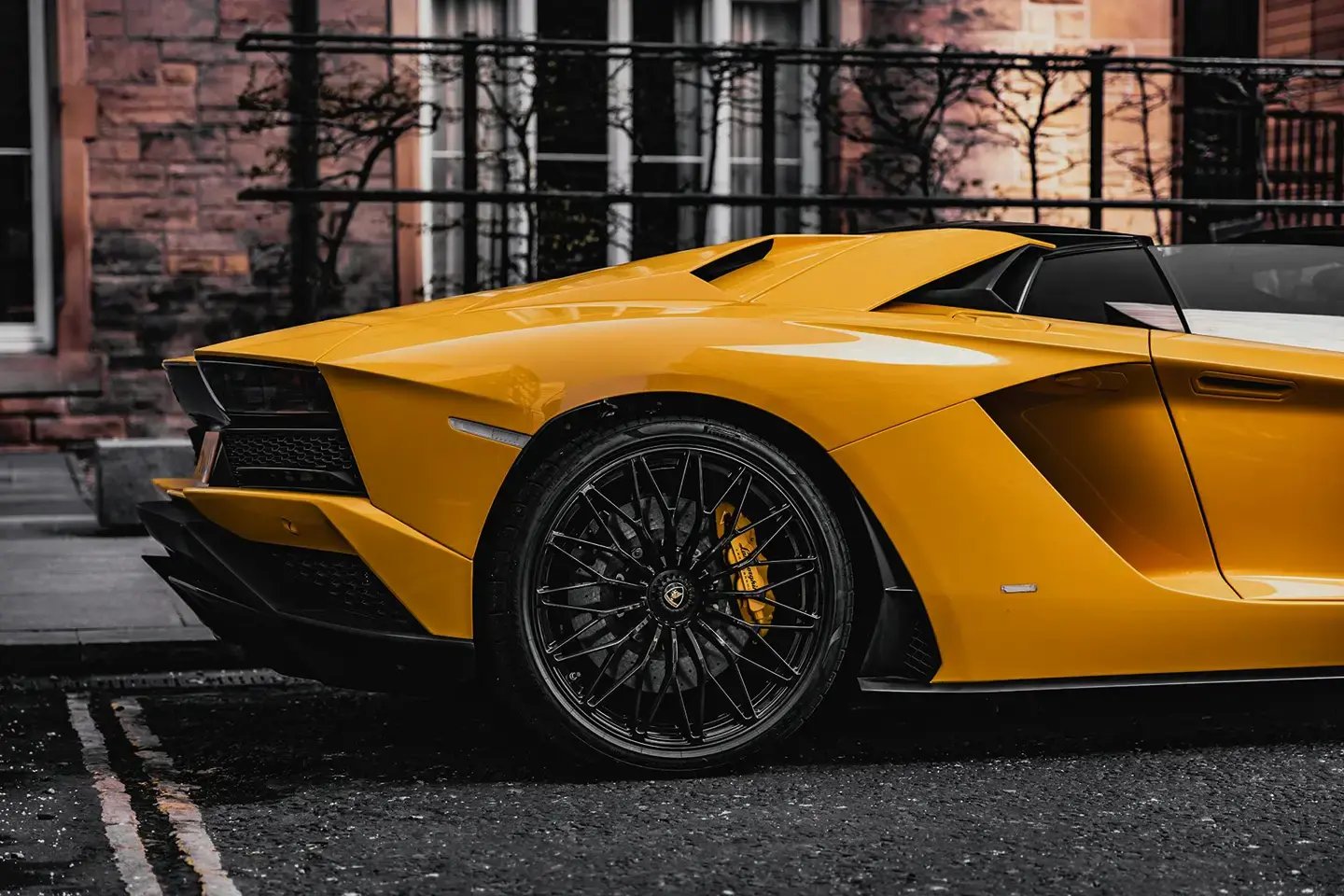 black-opal_carriages_lamborghini