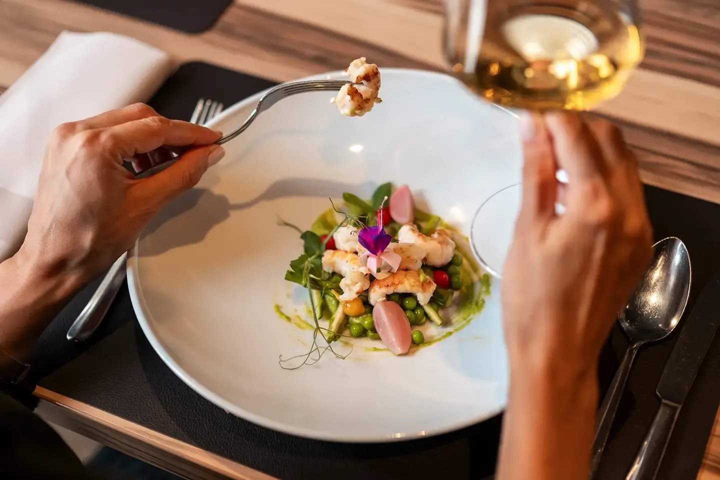 black-opal_jet-heli_michelin-dining-experience