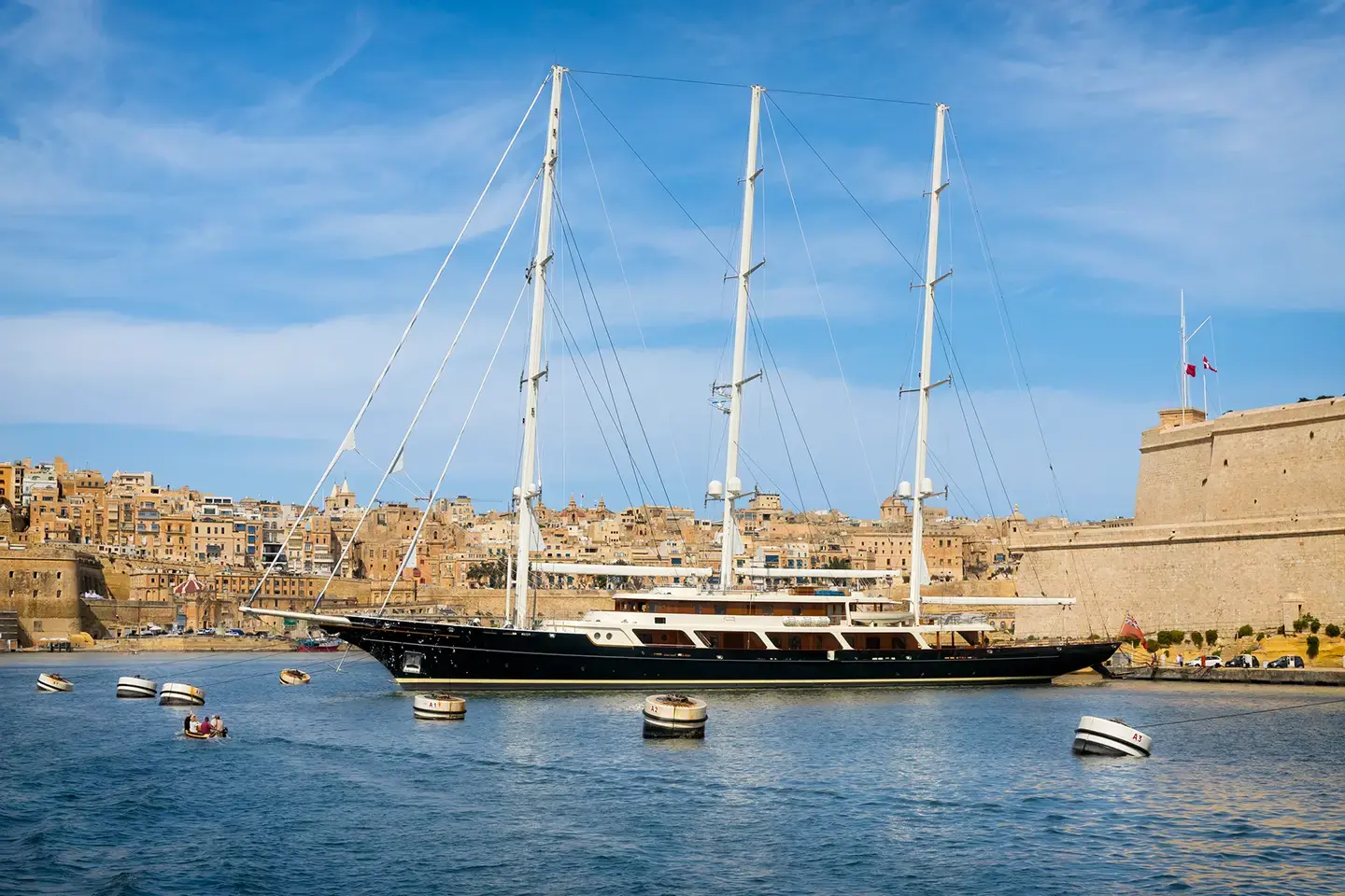 black-opal_adventures-escapes_exclusive-yachts