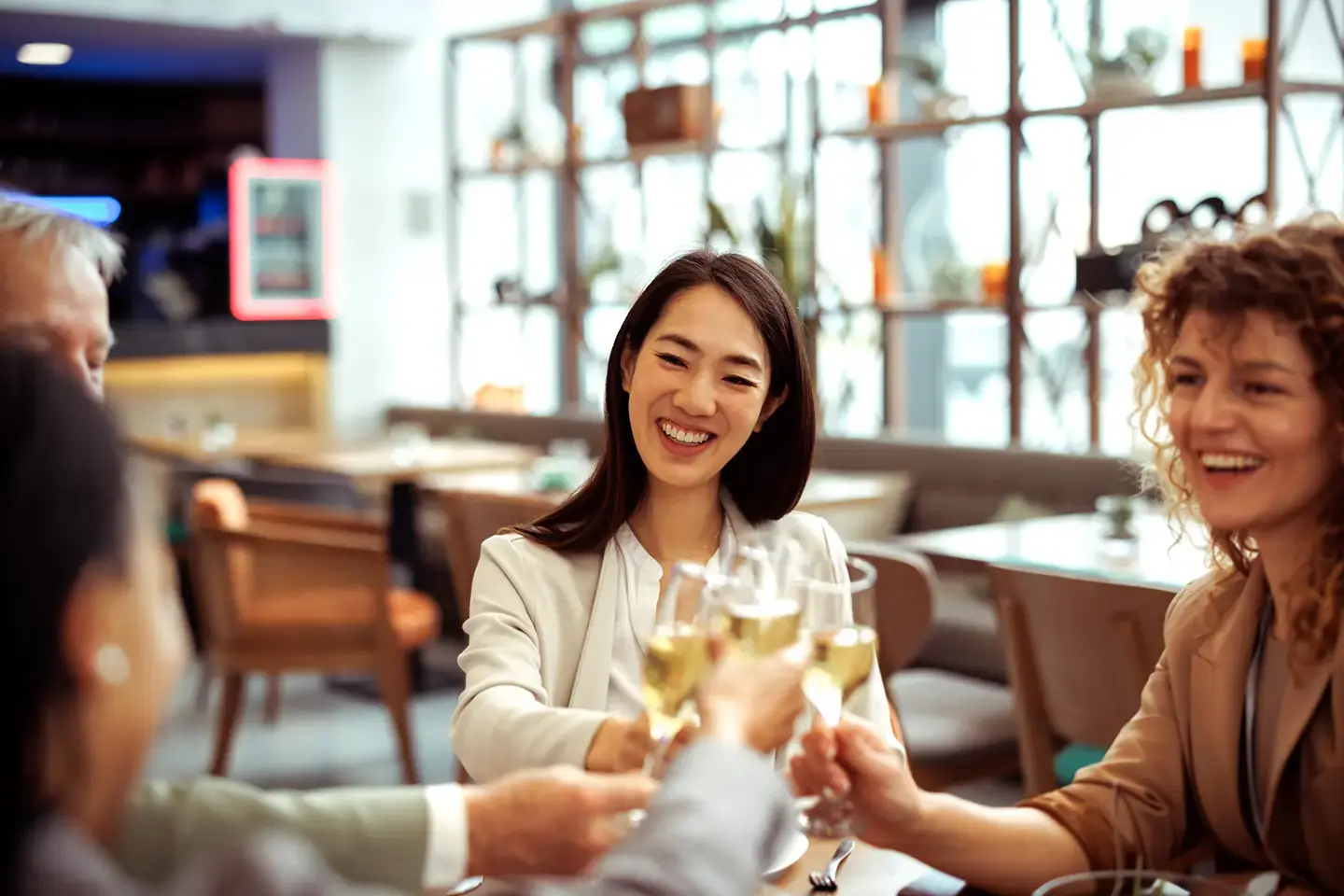 black-opal_shopping-lifestyle_secure-a-table black-opal_shopping-lifestyle_secure-a-table